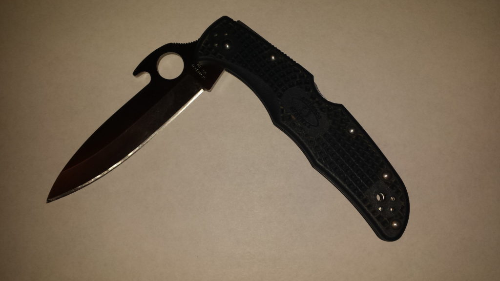 Spyderco Endura 4 Wave: Fast to deploy and Easy to use